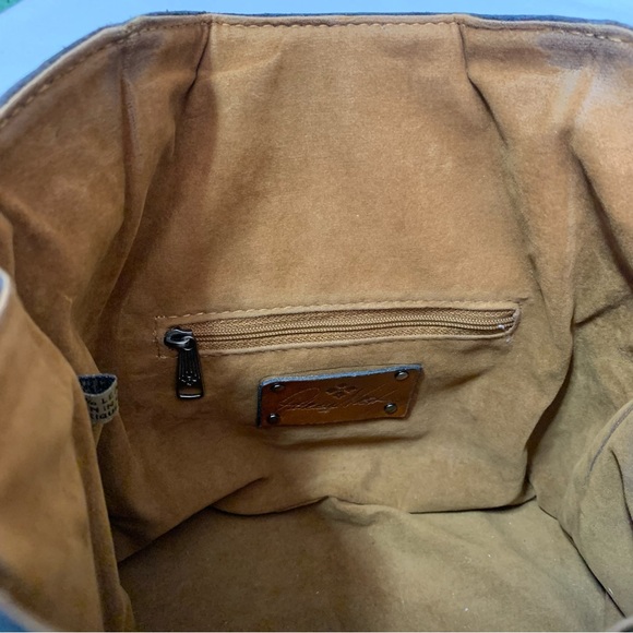 Patrician Nash Convertible Bag Backpack Crossbody Shoulder Purse Black Medium - Picture 15 of 15